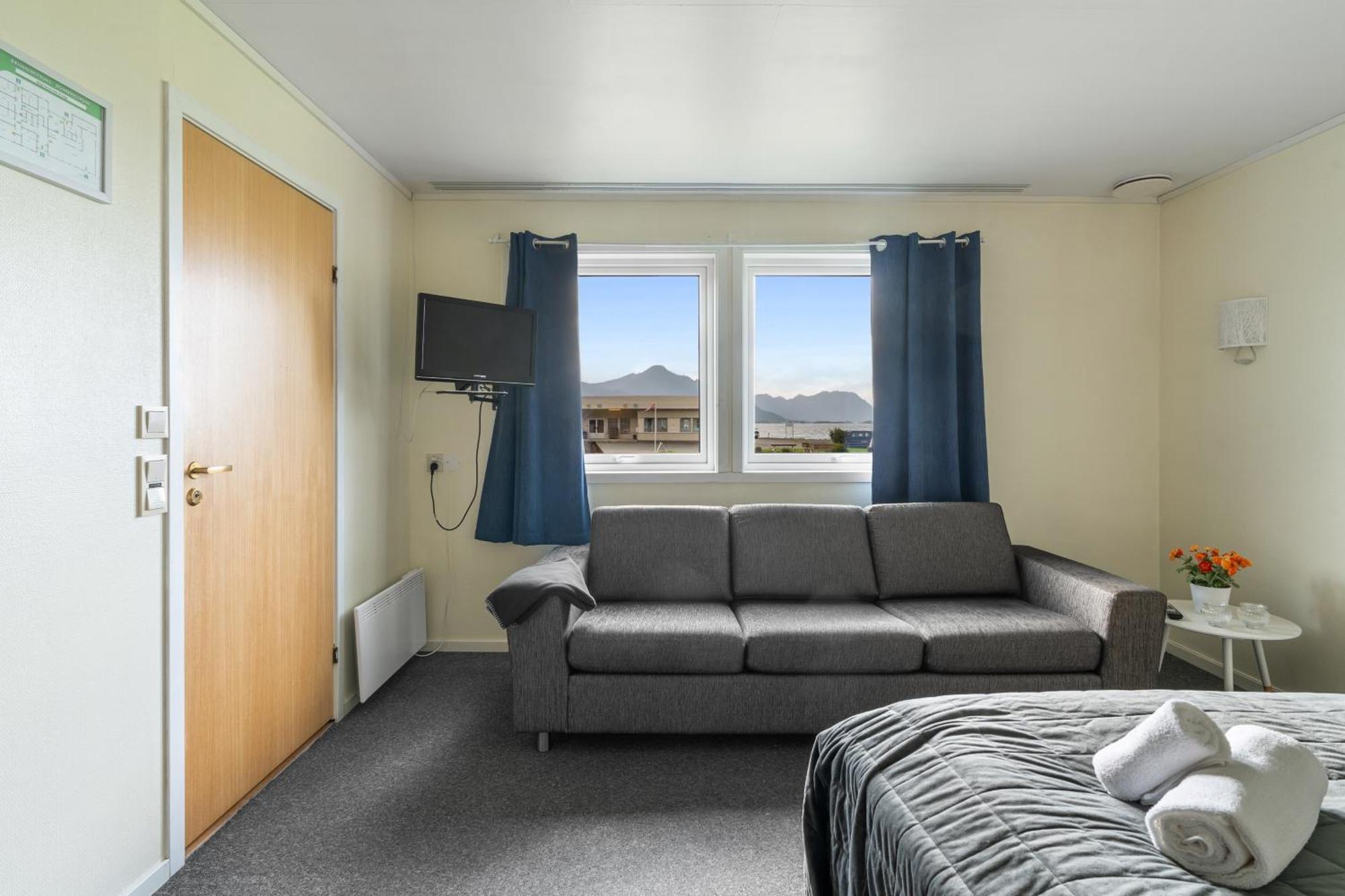 Skagi Bed & Lodge Skaland Dış mekan fotoğraf